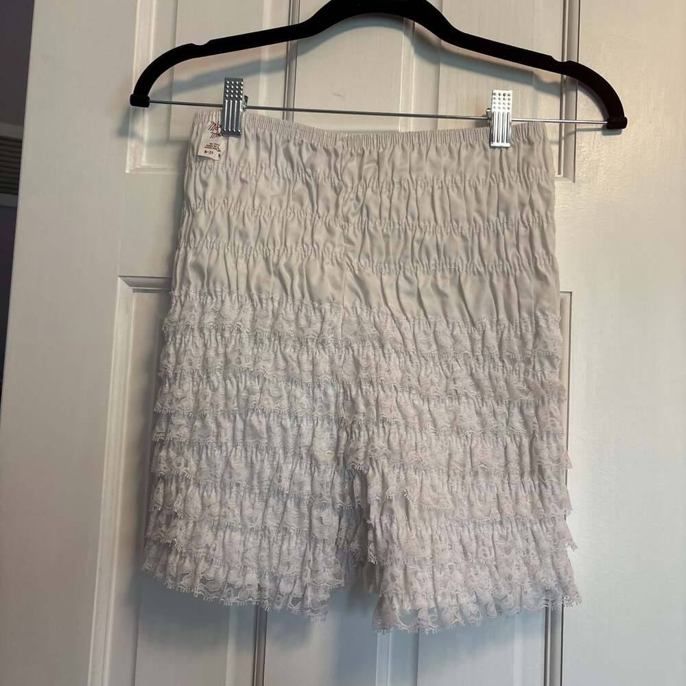 Malco Modes Ruffled Lace Bloomers